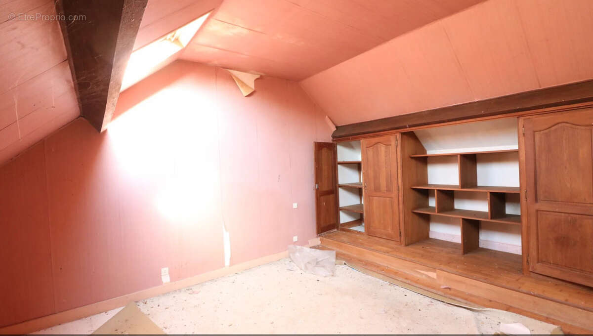 Maison à LA GUERCHE-SUR-L'AUBOIS