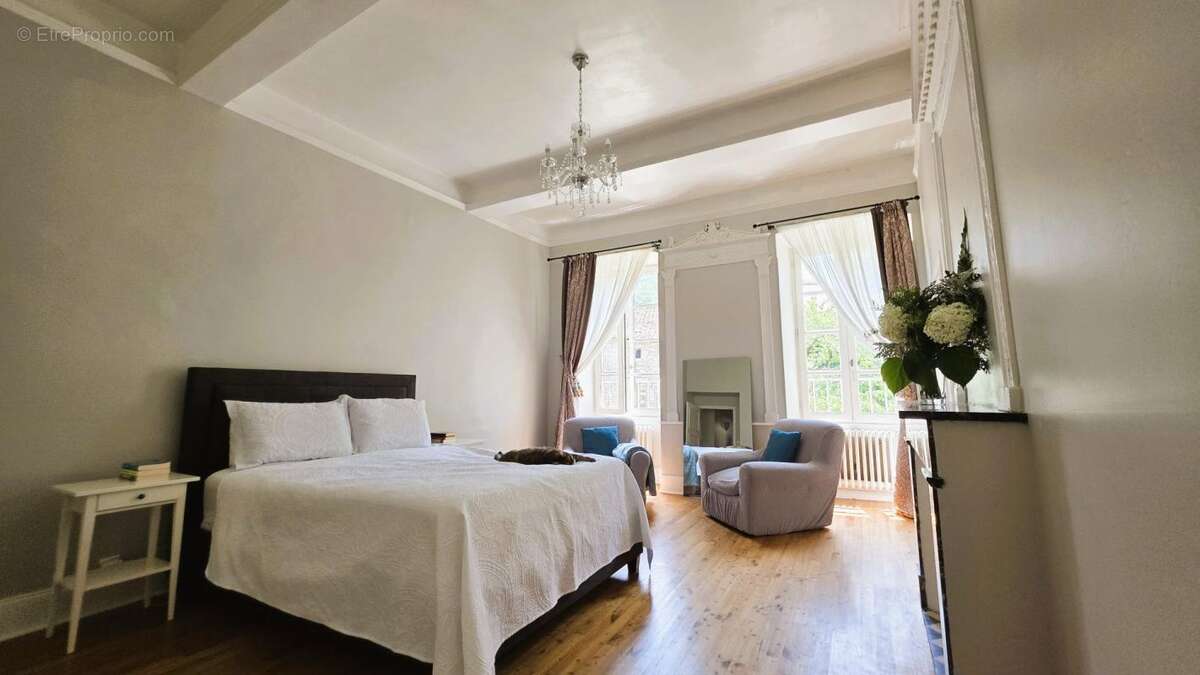 Maison à SAINT-ANTONIN-NOBLE-VAL