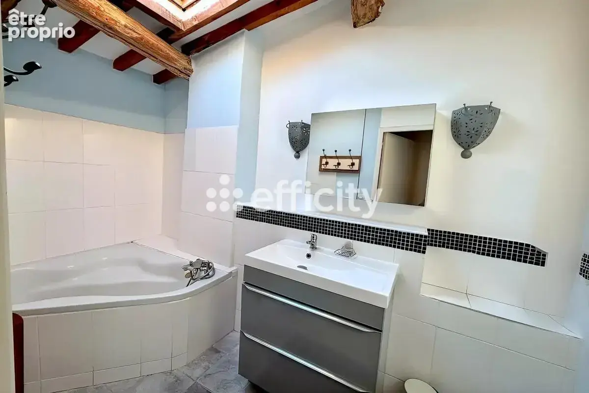 Maison 123 m² à Castelnau-De-Guers  - photo 8