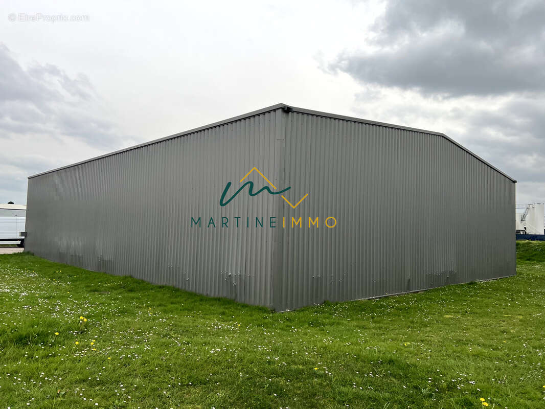 A vendre entrepot de 370m2 avec bureaux et parking, marmande / casteljaloux - photo 2
