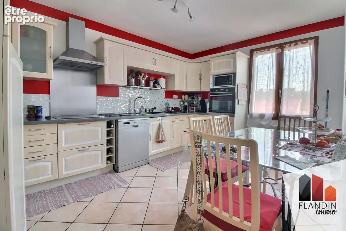 Maison 121 m² à Vernaison  - photo 3