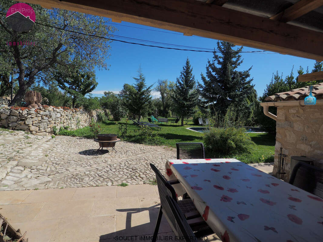 Maison à VILLES-SUR-AUZON