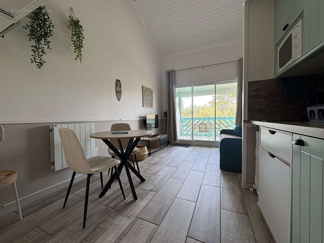 Appartement à MOLIETS-ET-MAA