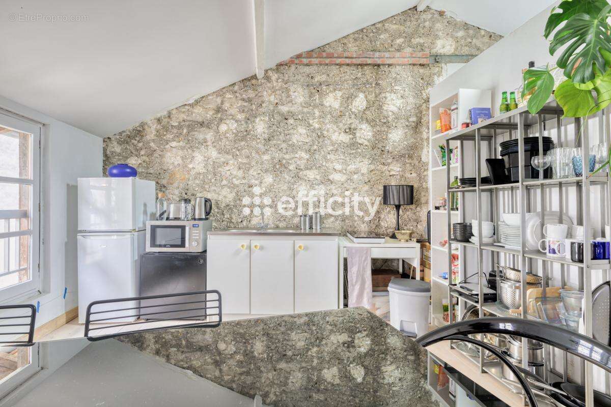 Appartement à COMBS-LA-VILLE