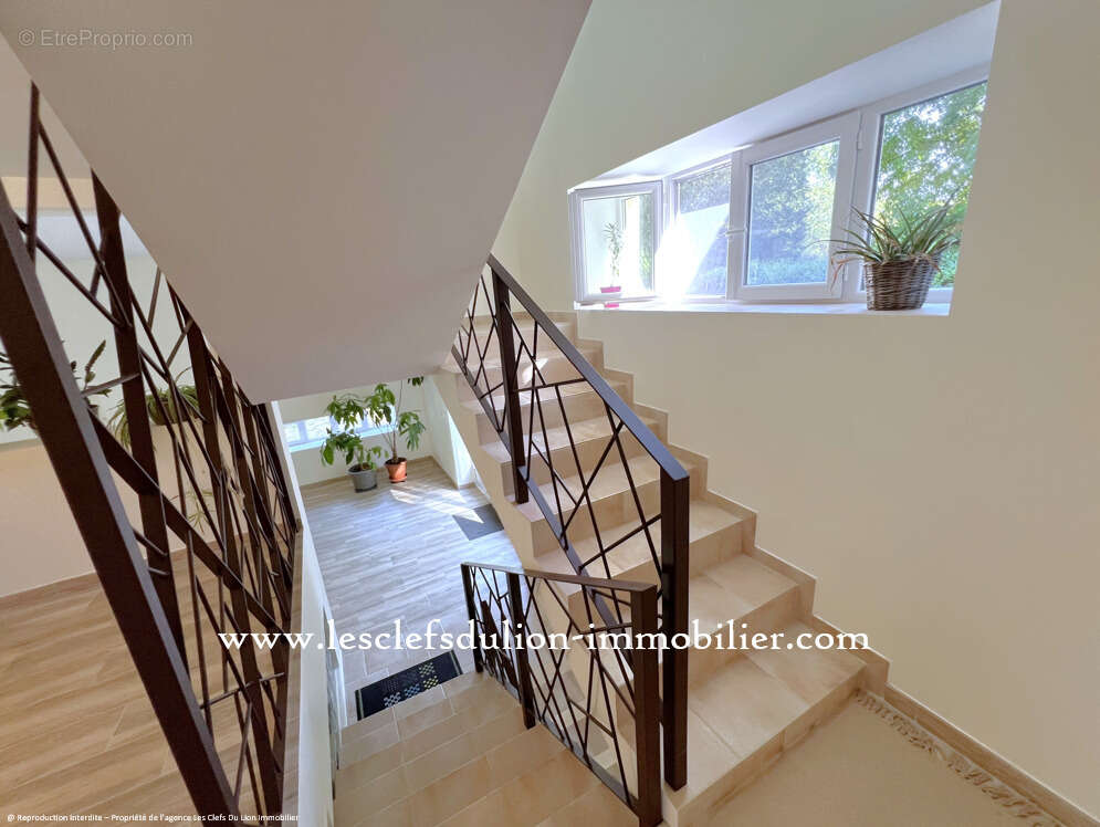 Maison 195 m² à Moret-Sur-Loing  - photo 6