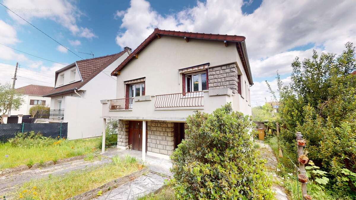 Maison à CLICHY-SOUS-BOIS