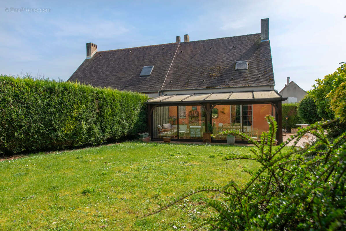 Maison à MONTEREAU-FAULT-YONNE