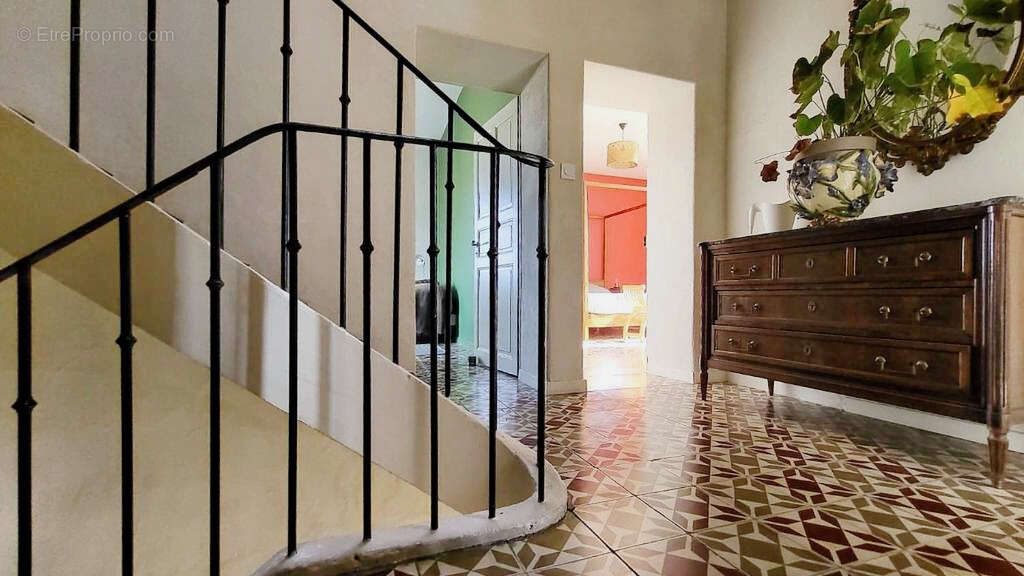 Propriete 315 m2 - photo 6