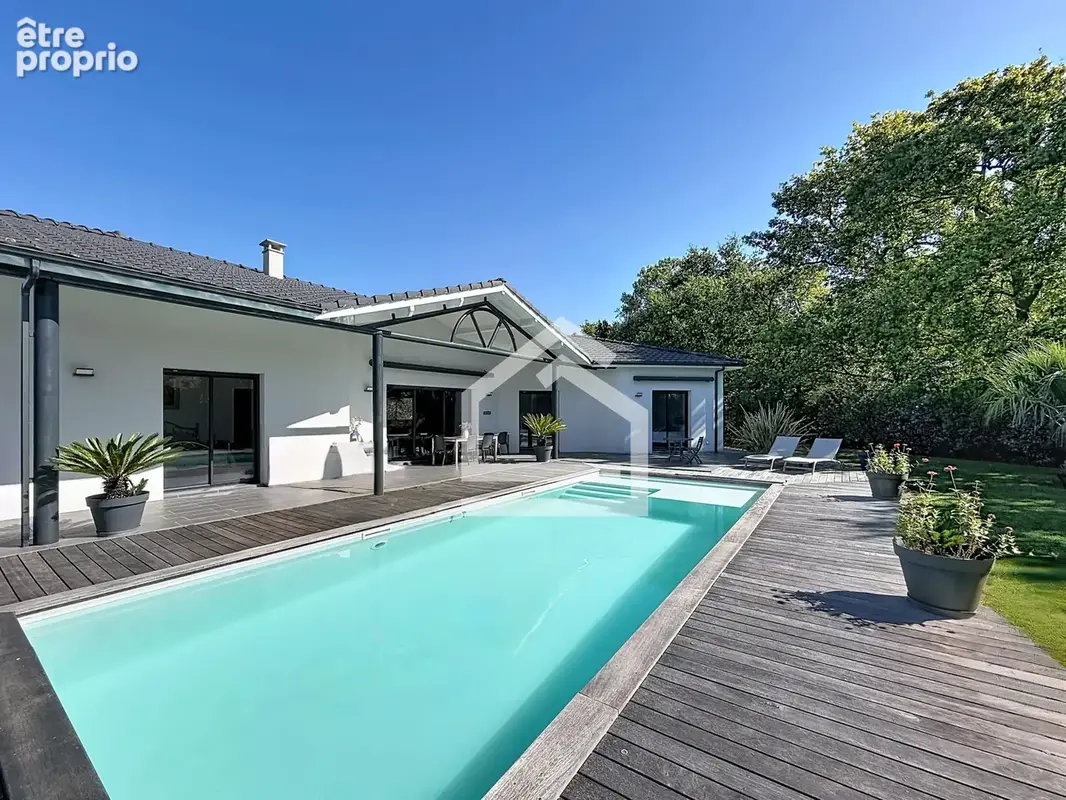 Gujan-Mestras   Élégante maison contemporaine de plain-pied, 4 Chambres, garage et piscine. - photo 16