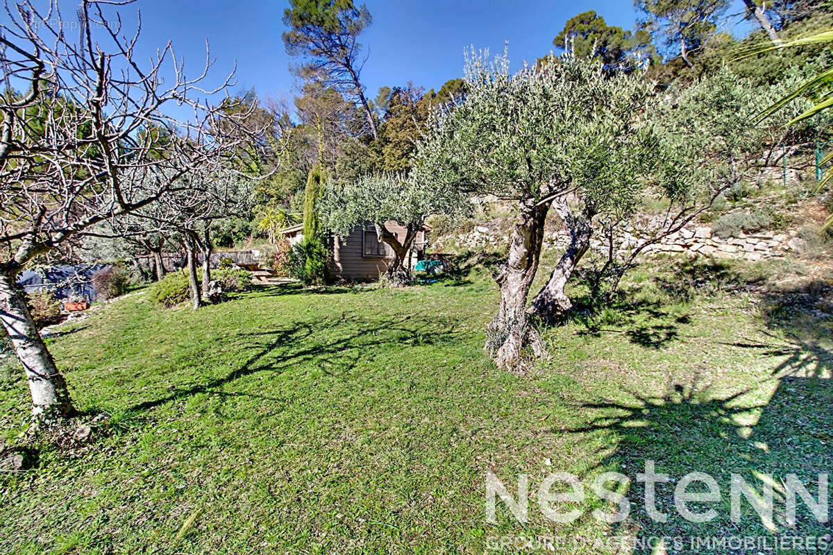 A VENDRE ! MAISON A  FIGANIERES - 81 m² environ + dépendance de 16 m² sur un terrain de 4495m² avec piscine - photo 22