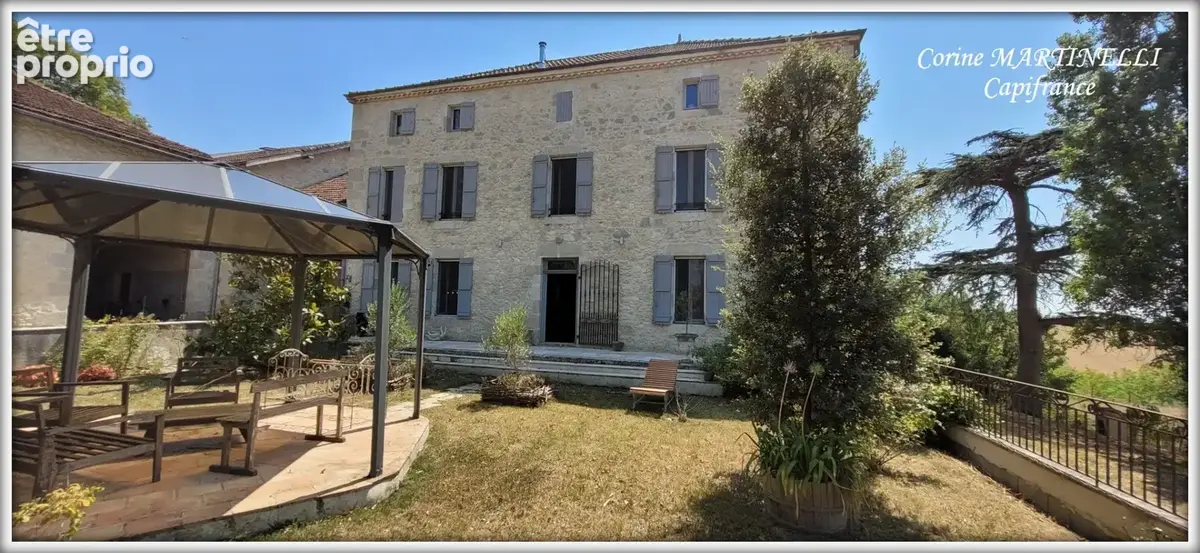 Propriete à vendre 22 pièces proche de AGEN (47) 4 habitations 885 m² + dépendances, 27 ha - photo 4