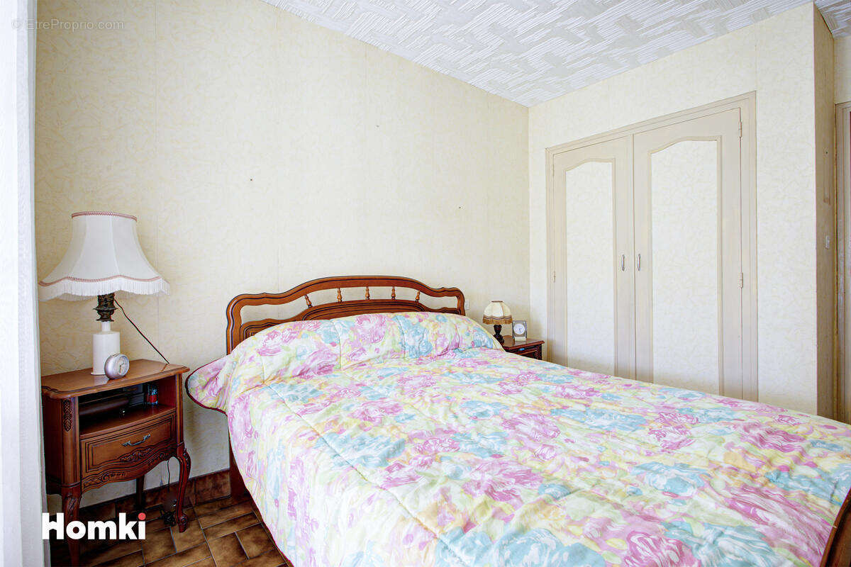 Maison à SAINT-ESTEVE