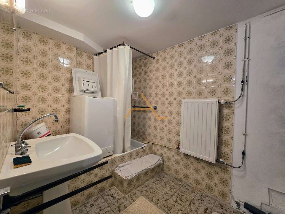 Maison à LA BEGUDE-DE-MAZENC