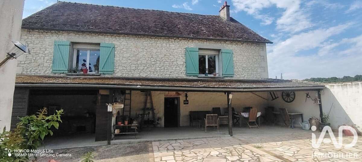 Maison 113 m² à Antogny-Le-Tillac  - photo 3