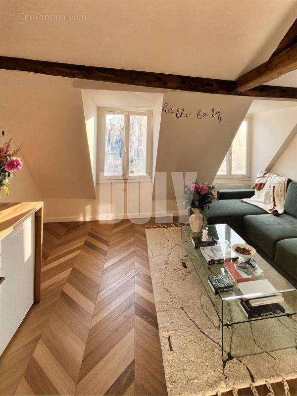 Appartement à PARIS-9E