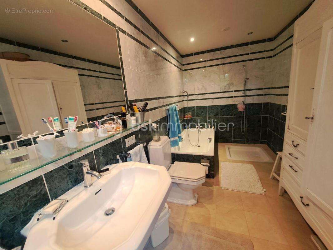 Maison à SAINT-LANGIS-LES-MORTAGNE