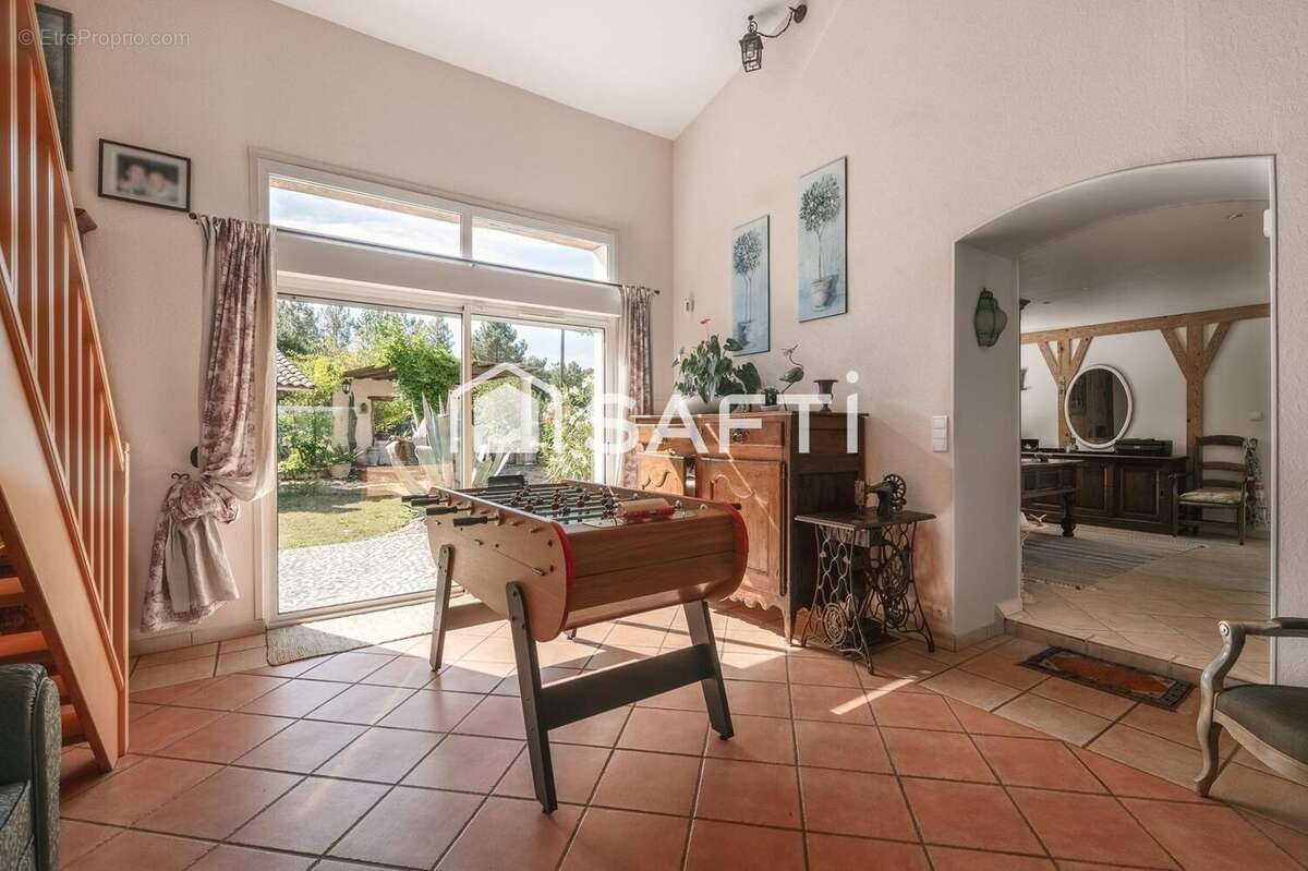 Maison 190 m² à Saint-Andre-De-Double  - photo 8