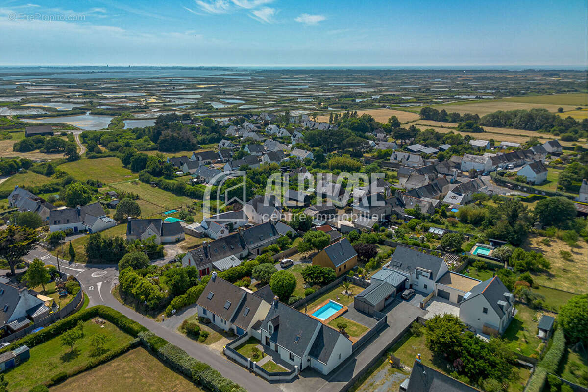 Guérande , maison 5 chambres , garage, piscine. - photo 2