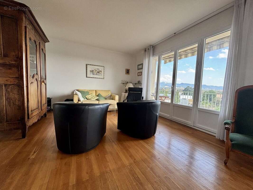 Appartement 97 m² à Romans-Sur-Isere  - photo 5