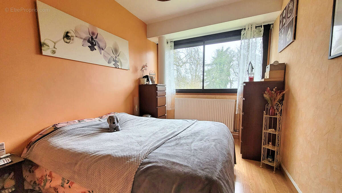 Appartement à LE COUDRAY-MONTCEAUX