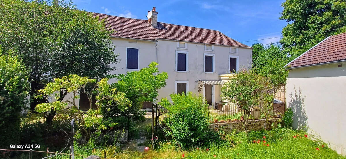 Façade vue du jardin - Maison à LEZINNES
