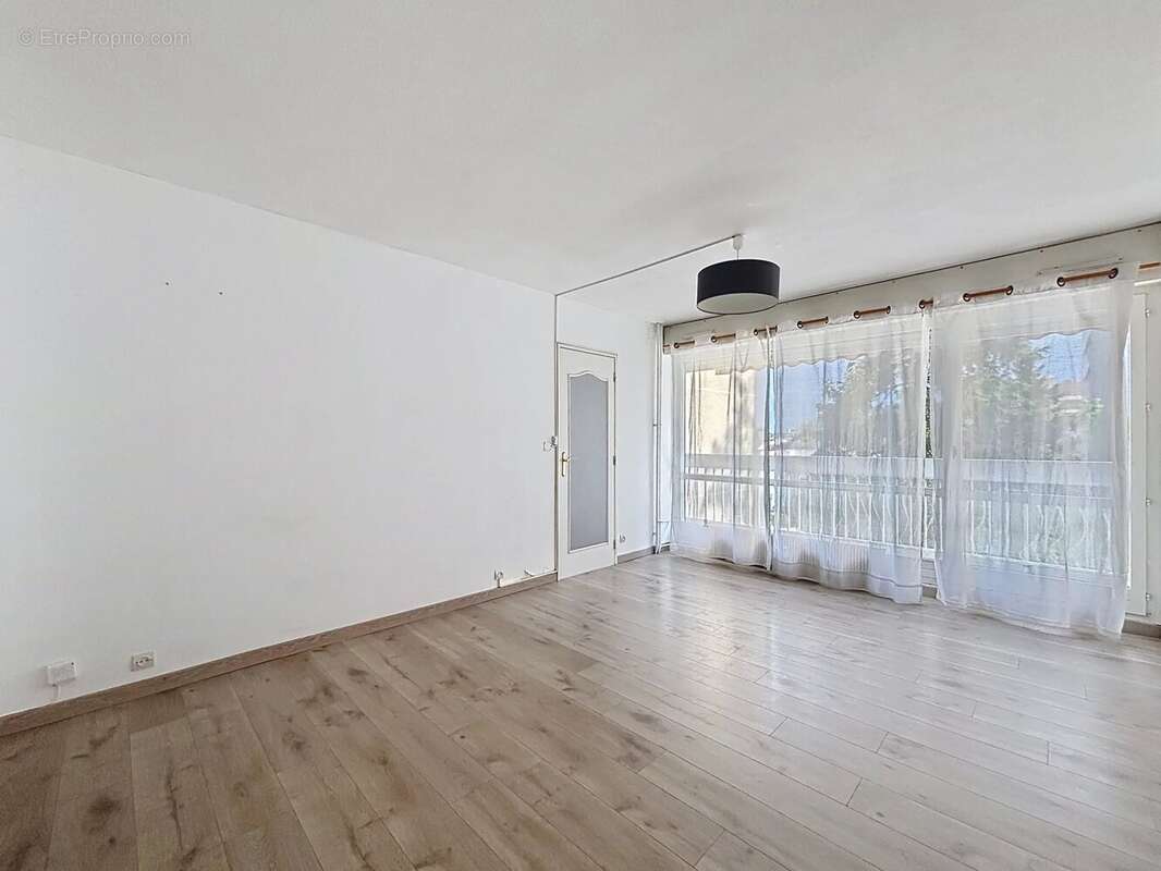 Appartement à ELANCOURT