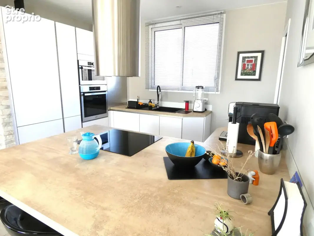 Appartement trés lumineux t3 ascenseur centre ville Alès - photo 2