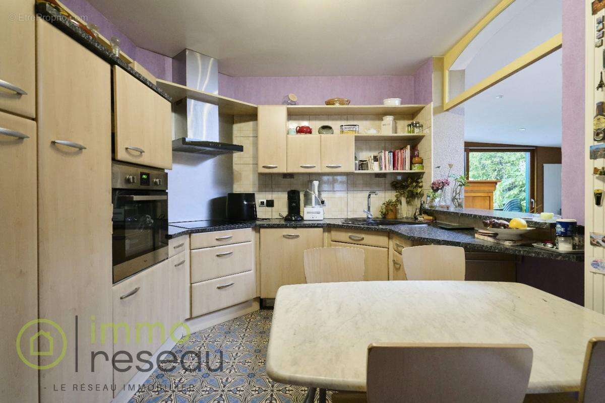 Maison à LA CHAPELLE-D'ARMENTIERES