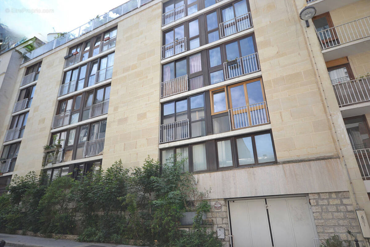 Appartement à PARIS-18E