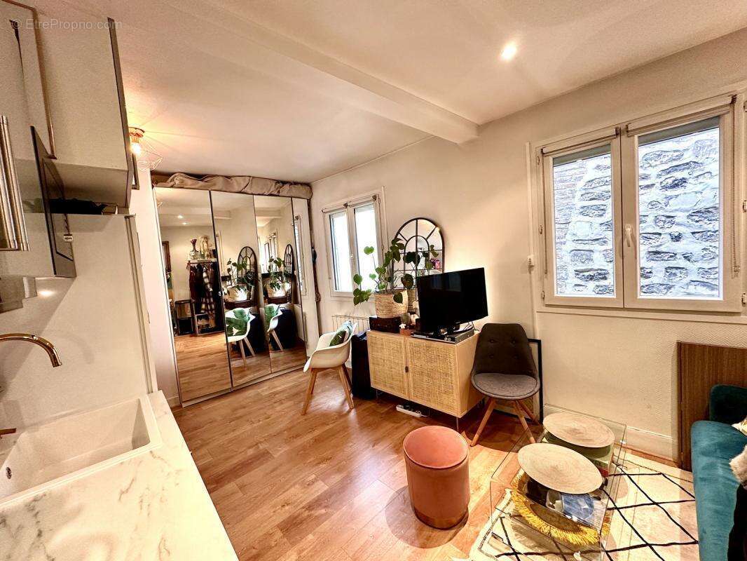 Appartement à PARIS-18E