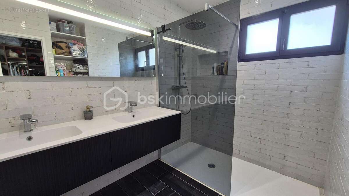 Maison à SAINT-CYPRIEN