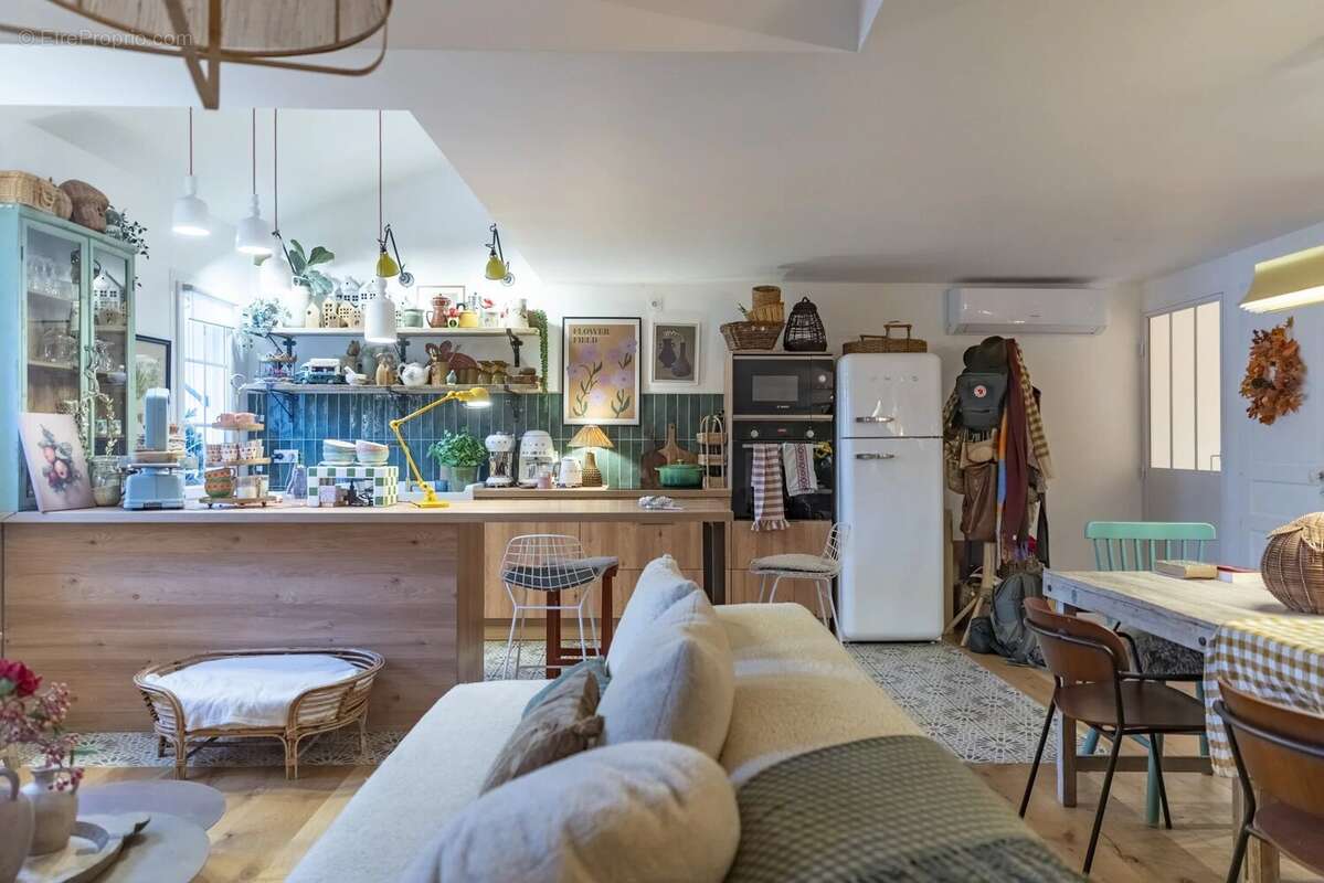 Maison à SAINT-CYR-SUR-MER