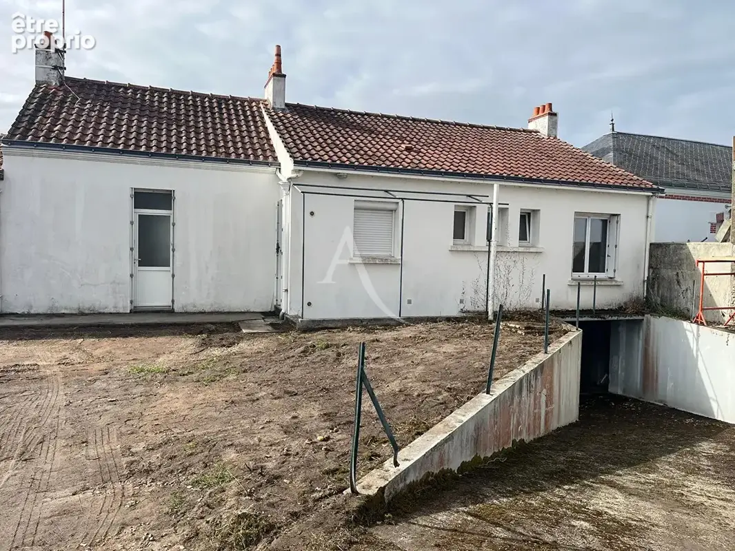 SOULLANS , maison 5 pièces à restaurer sur près de 450 m² - photo 9