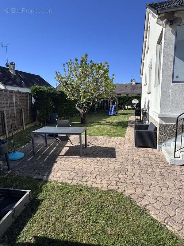 Maison à LE CHATELET-EN-BRIE