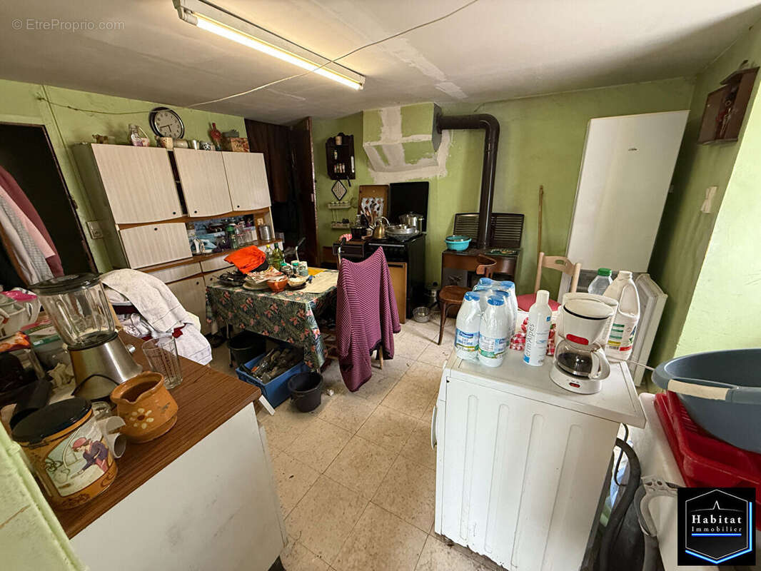 Maison en pierre à rénover ? Fort potentiel ? 60 m² + combles aménageables - photo 4