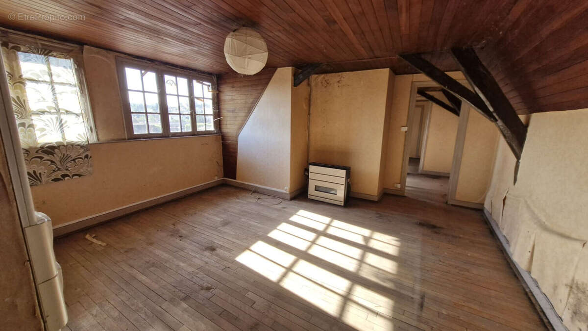 Appartement à CHARLIEU
