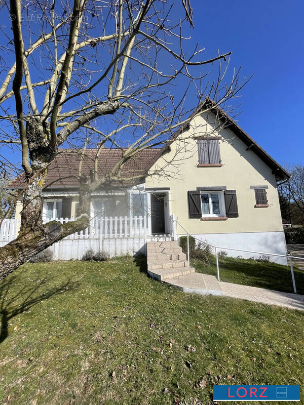 Maison à BERRY-BOUY