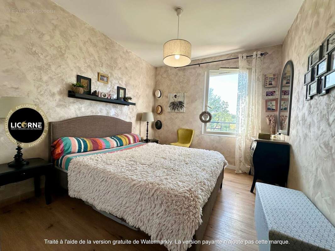 Appartement à LE PUY-SAINTE-REPARADE