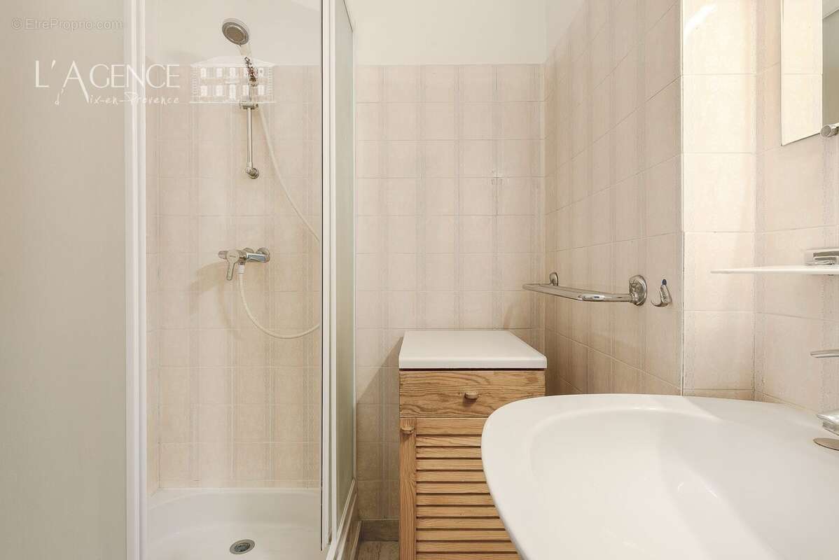 T3 Aix-en-Provence secteur recherché - Appartement à AIX-EN-PROVENCE