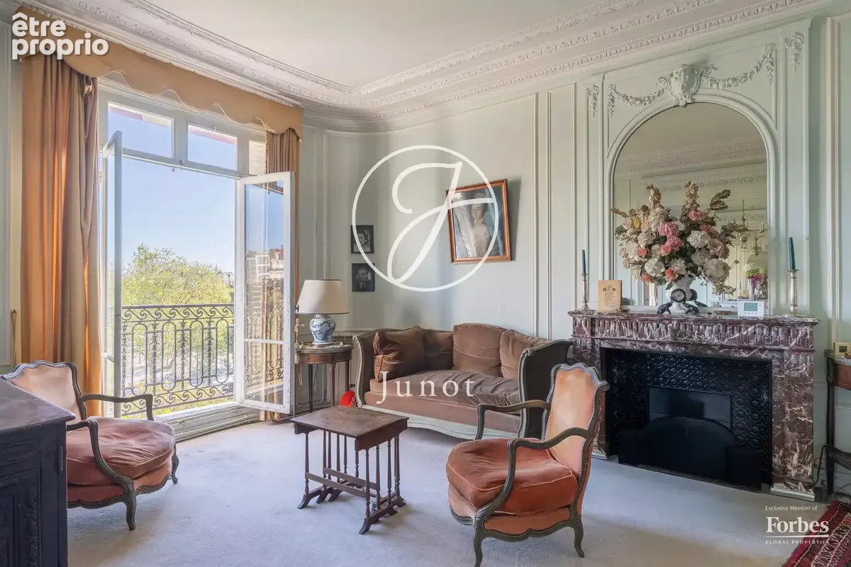 Appartement à PARIS-7E