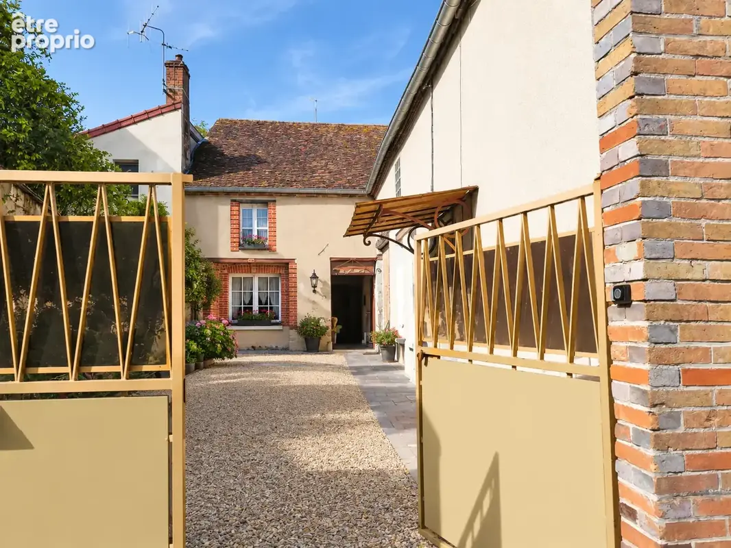 Maison à PONT-SUR-YONNE
