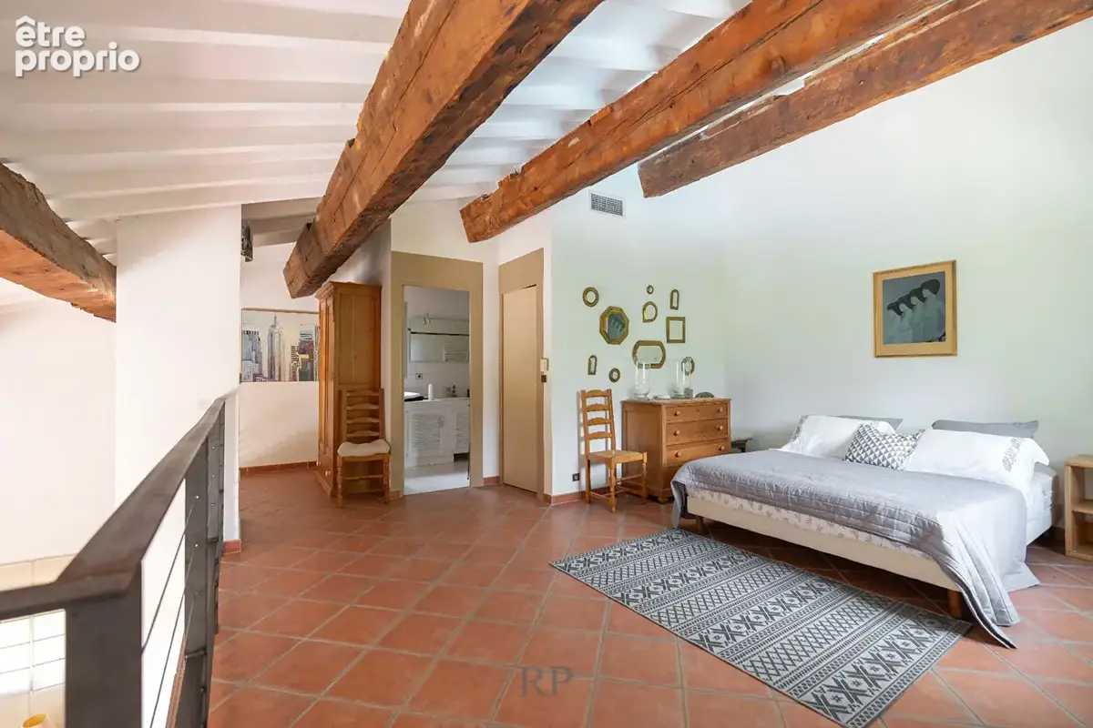 Villa Aubagne 8 pièce(s) 280 m2, calme, piscine, tennis - photo 13