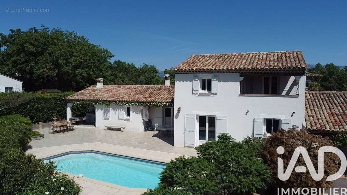 Maison 170 m² à Montauroux  - photo 3