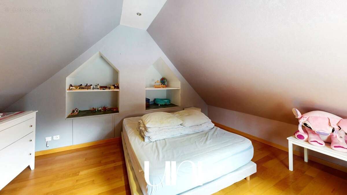 Maison 257 m² à Bonnemaison  - photo 18