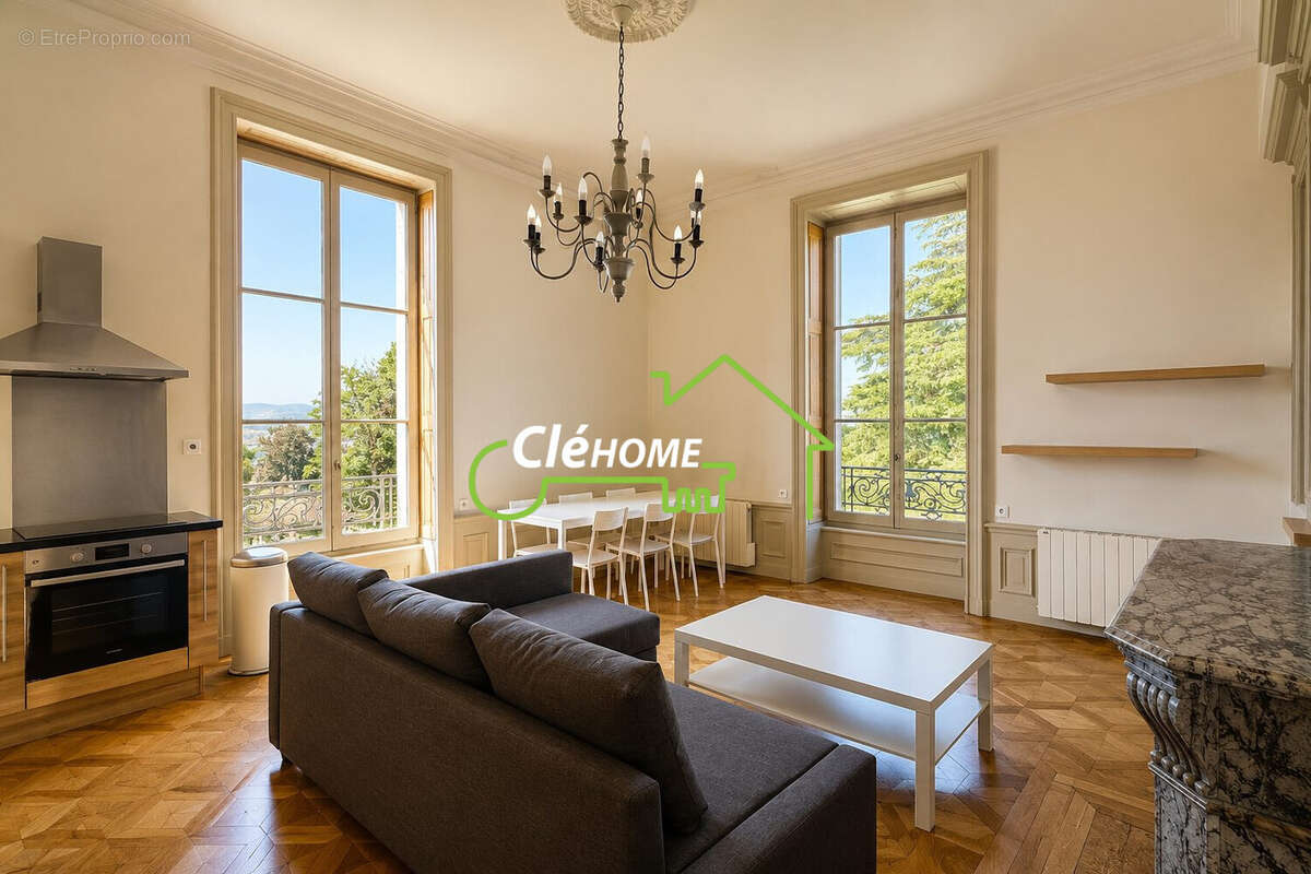 Appartement à EVEUX