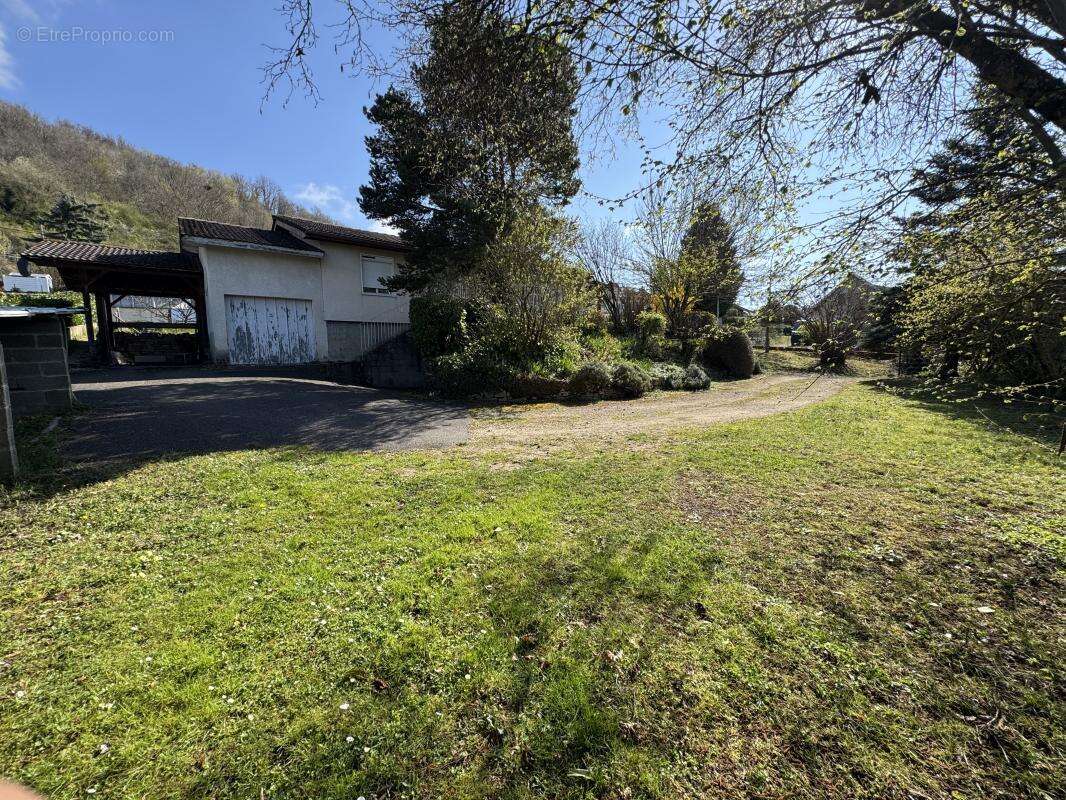 Maison à SAINT-SAVIN