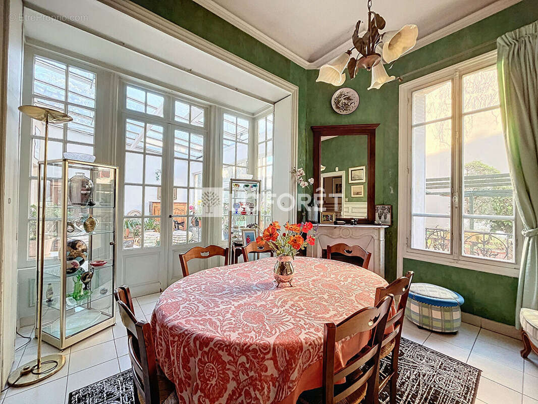 Maison à LE VESINET