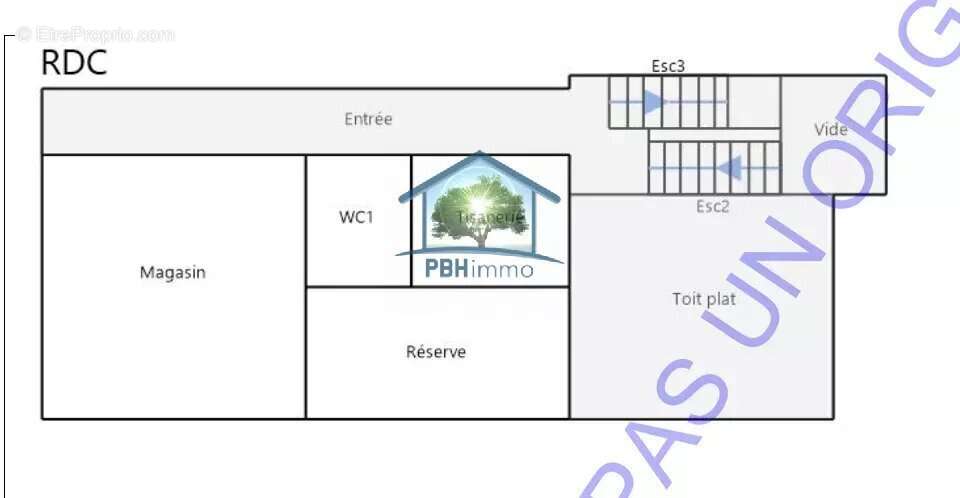 BITCHE (57) - Immeuble de rapport de 219,40 m², 10 pièces, 3 appartements + local commercial de 52 m² et petit jardin - photo 2