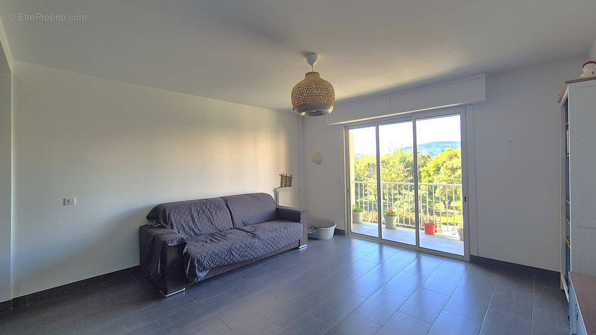 Appartement à MANDELIEU-LA-NAPOULE