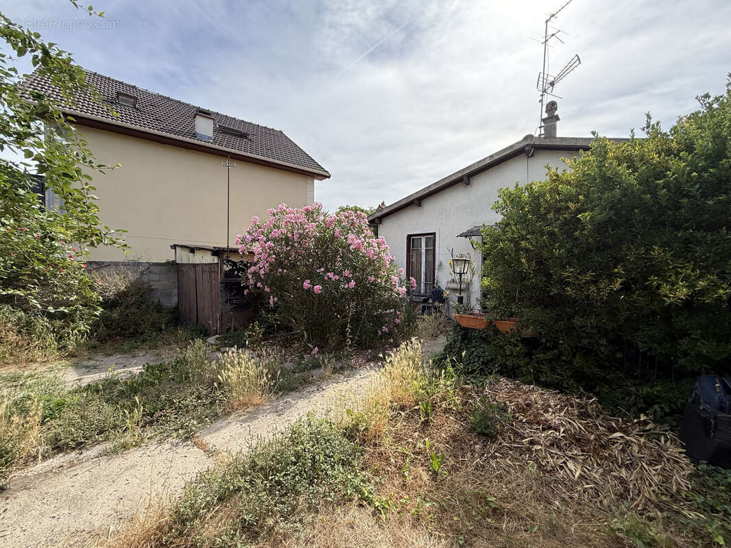 Pavillon t2 plain-pied - square stalingrad - photo 4